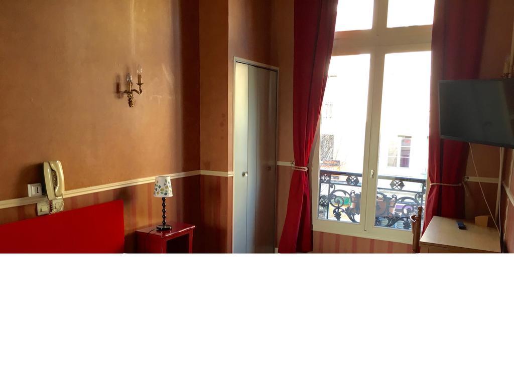 Hotel Des Carmes - รูออง ภายนอก รูปภาพ