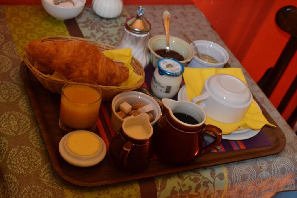Hotel Des Carmes - รูออง ภายนอก รูปภาพ