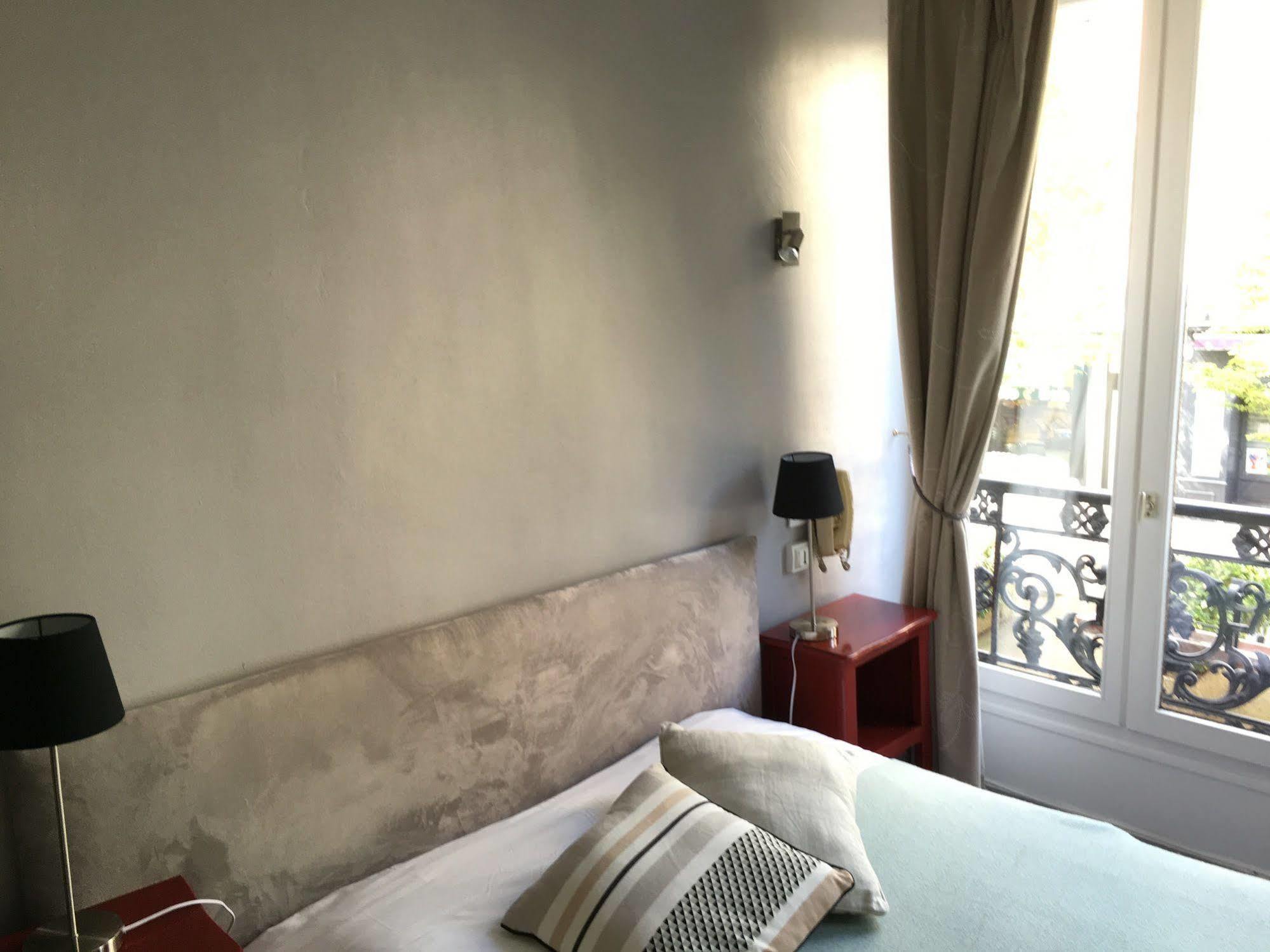 Hotel Des Carmes - รูออง ภายนอก รูปภาพ